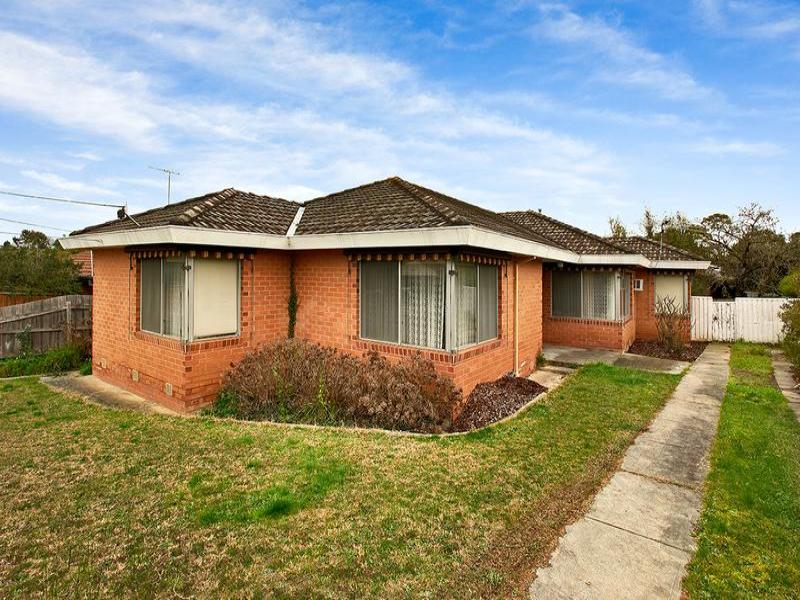 15 Aminya Crescent, Yallambie, Vic 3085 - Property Details