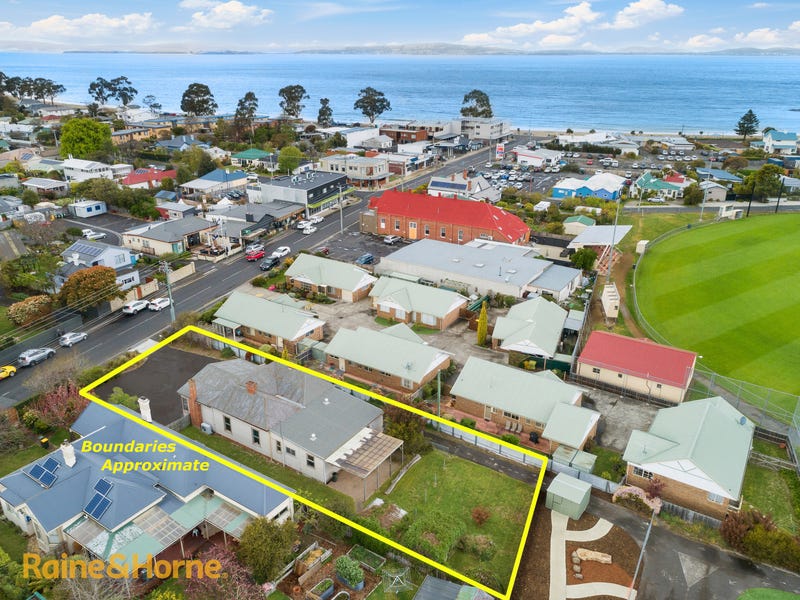32 Beach Road, Kingston Beach, TAS 7050 32 Beach Road, Kingston Beach, TAS 7050