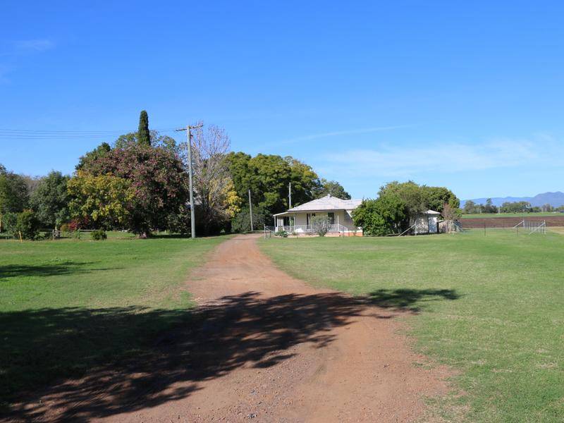 11 Mulgowie Road, Laidley South, QLD 4341