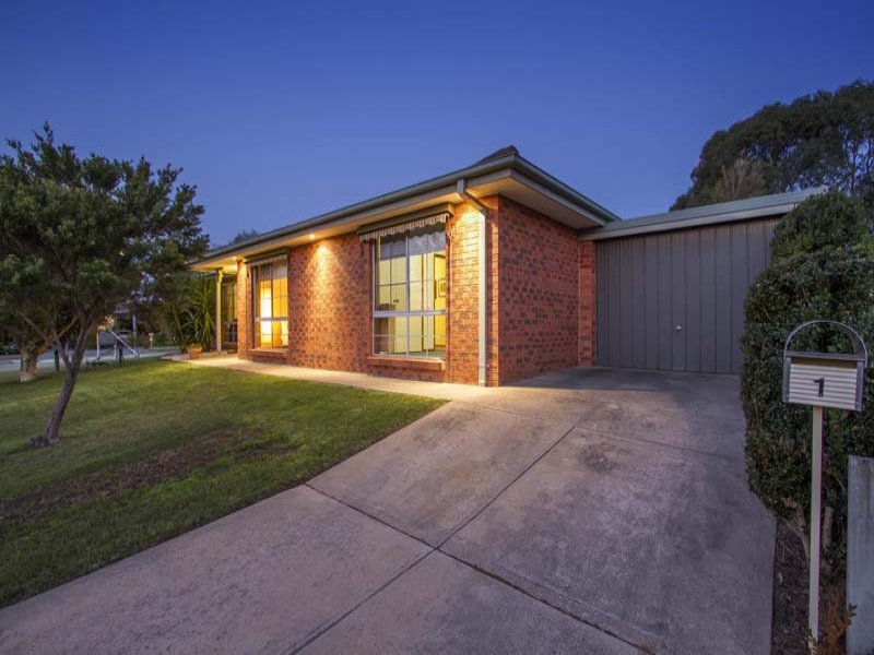 1 Cranswick Court, Mornington, Vic 3931 Property Details