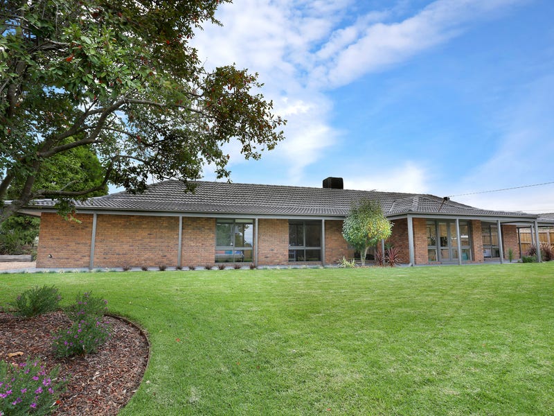 9 Mangans Road, Lilydale, Vic 3140 Property Details