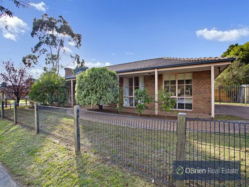 2 Arcadia Street, Carrum Downs, VIC 3201