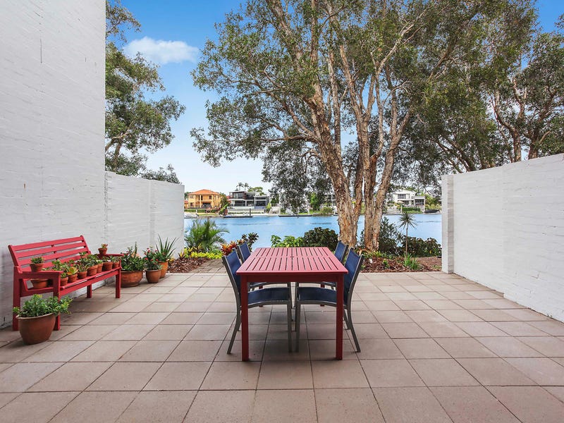 33/7 Campbell Street, Bundall, Qld 4217 Property Details