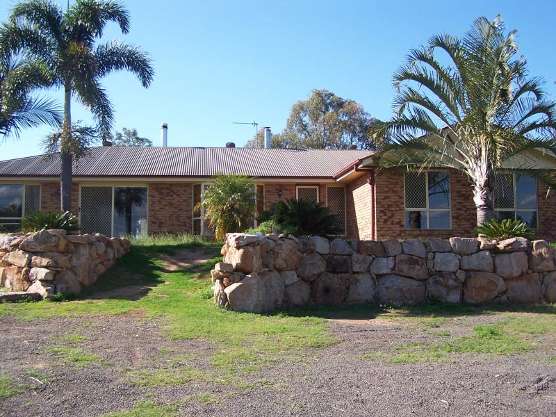 8 Pelican Drive, Laidley Heights, QLD 4341