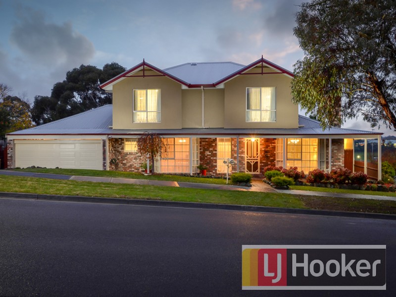 9 Howell Drive, Berwick, Vic 3806 Property Details