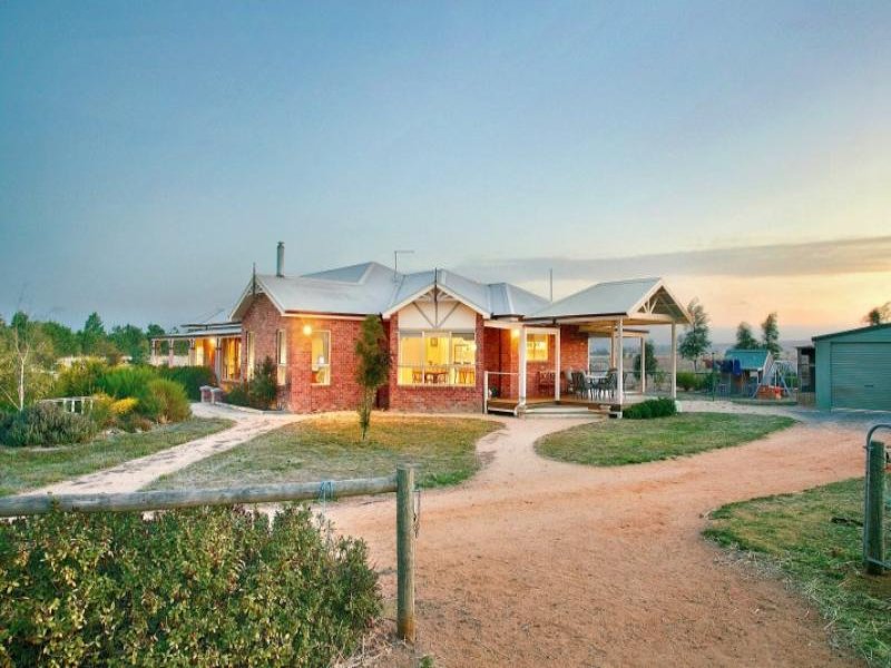 314 Bowes Road, Ross Creek, VIC 3351