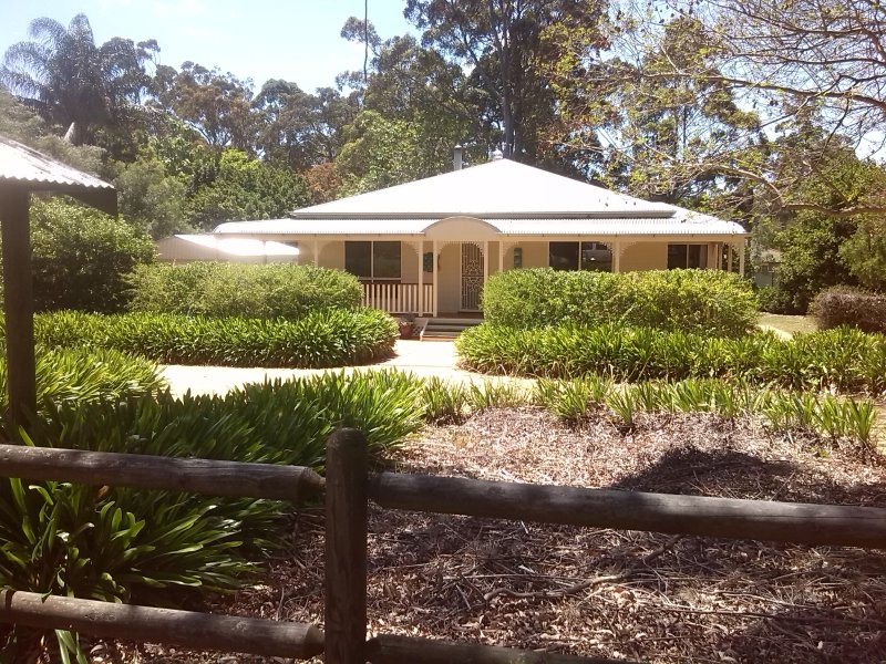 8 Clarke Road, Highfields, QLD 4352