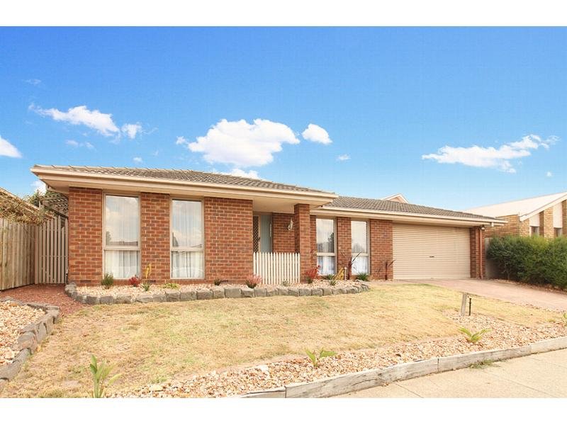 30 Newlyn Drive, Craigieburn, Vic 3064 Property Details