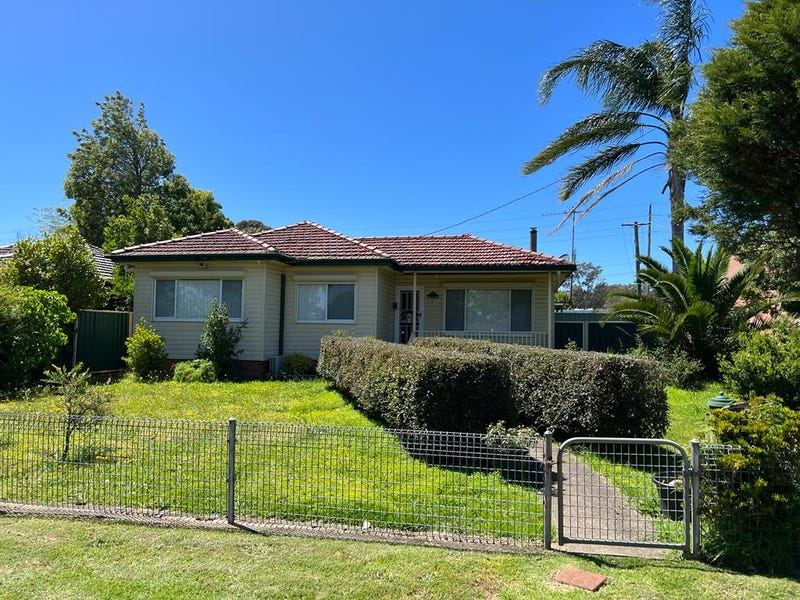 16 Belford Street, Ingleburn, NSW 2565
