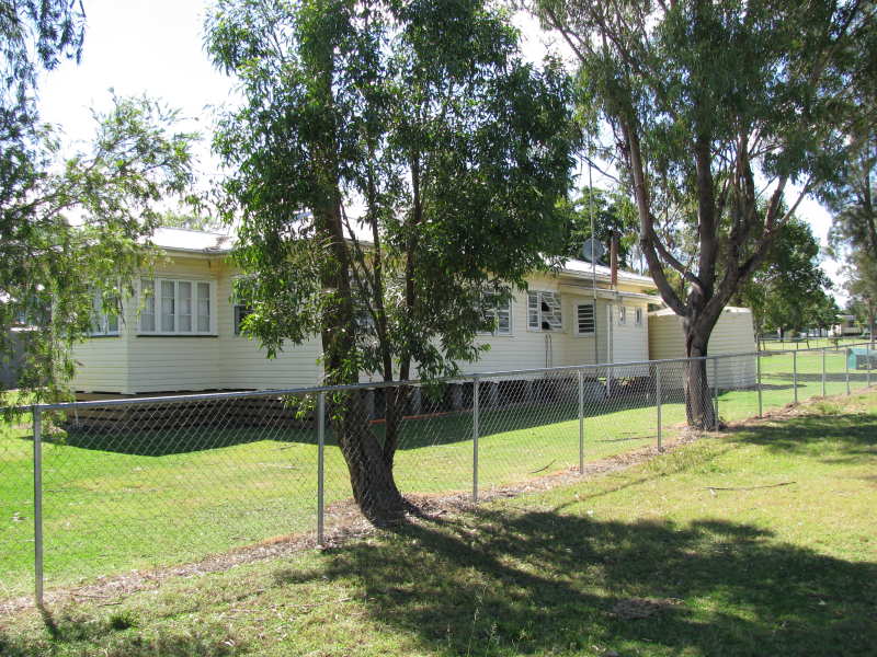 5 Railway Street, Bowenville, Qld 4404