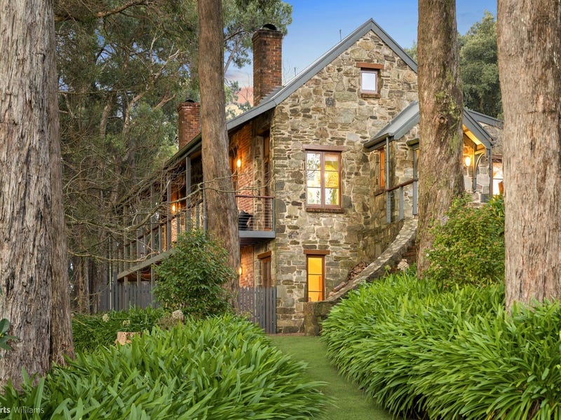 6 Heath Road, Crafers West, SA 5152