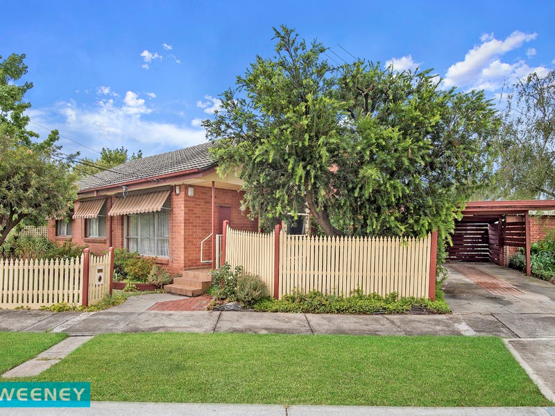 1 Golden Avenue, Werribee, Vic 3030 Property Details