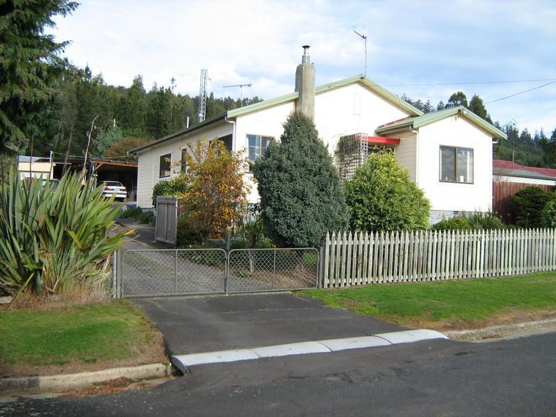 2 East Street, Maydena, Tas 7140 Property Details
