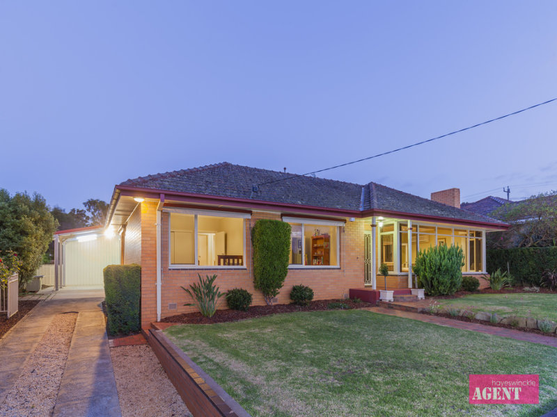 4 Moreton Bay Drive, Highton, VIC 3216