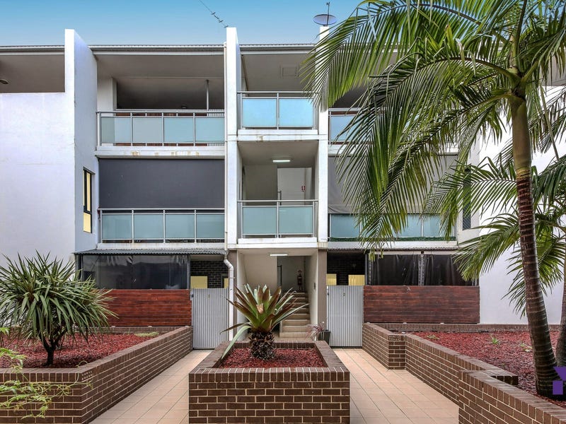 2/16 Boronia Road, Greenacre, NSW 2190 Property Details