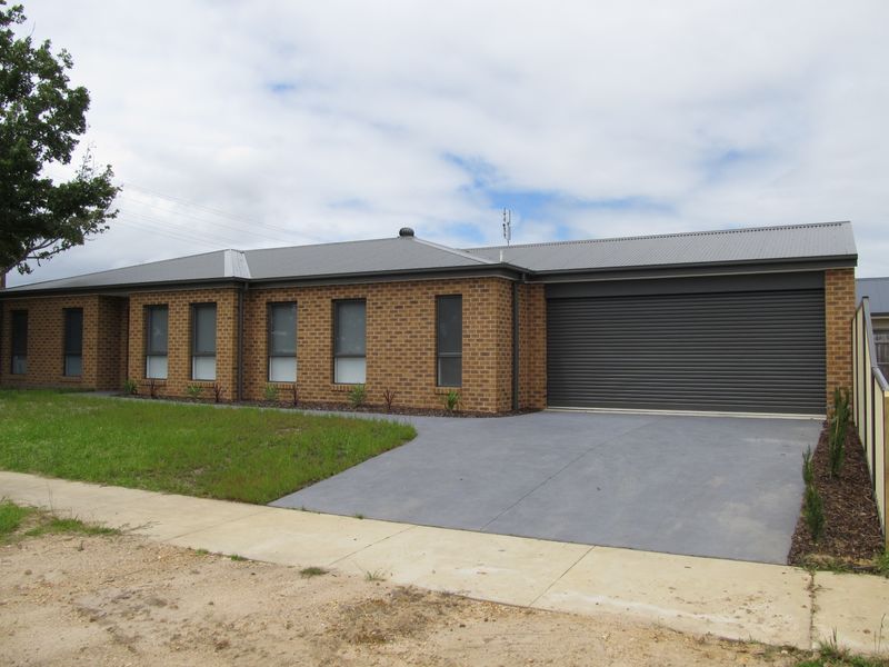 1 Court, Bairnsdale, Vic 3875 Property