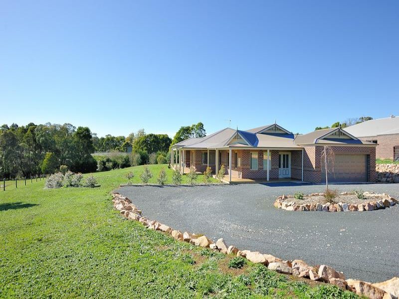 8 Settlers Rise, Drouin, VIC 3818