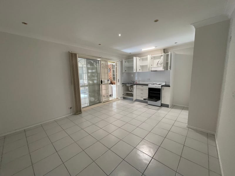 20 Robinia Avenue, Fairfield East, NSW 2165