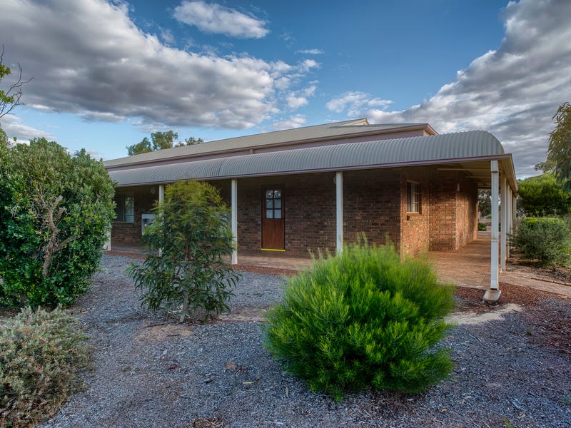 53 Shadbolt Street, Mukinbudin, WA 6479 Property Details