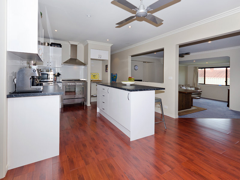 15 Allspice Drive, Ashmore, Qld 4214 Property Details