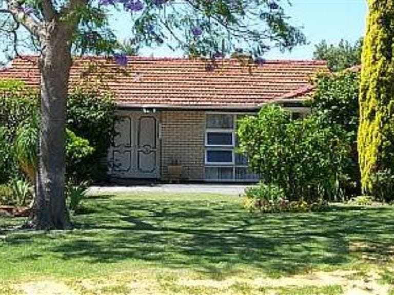 24 Montfort Place, Morley, WA 6062 Property Details