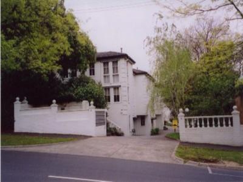 15/6 Balwyn Road, Canterbury, VIC 3126