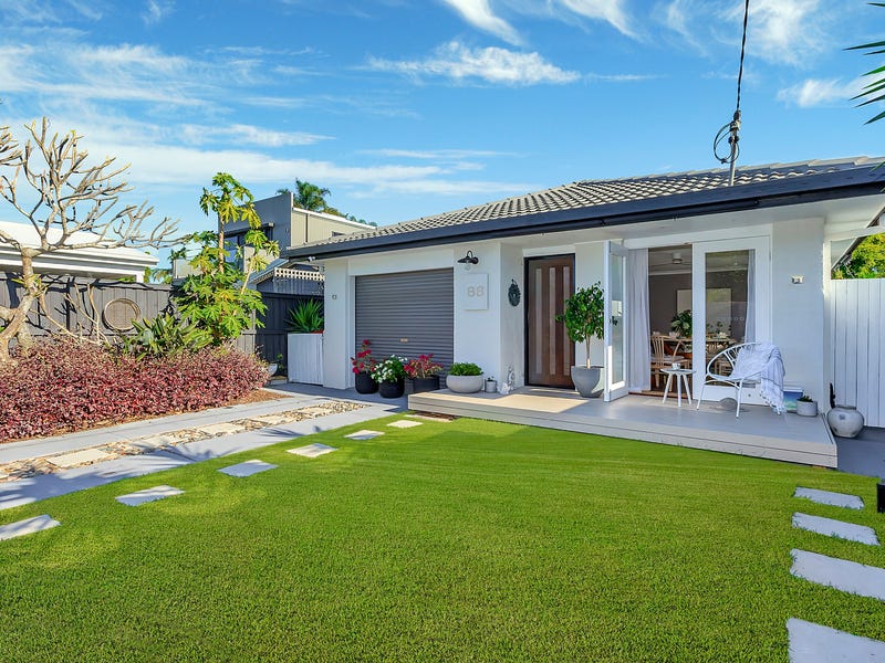 88 Chainey Avenue, Miami, Qld 4220 Property Details