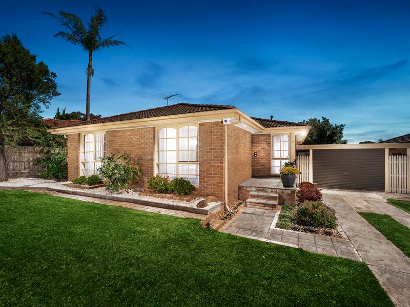 Houses for Sale in Endeavour Hills, VIC 3802