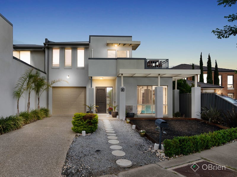 4 East Cornhill Drive, Point Cook, VIC 3030