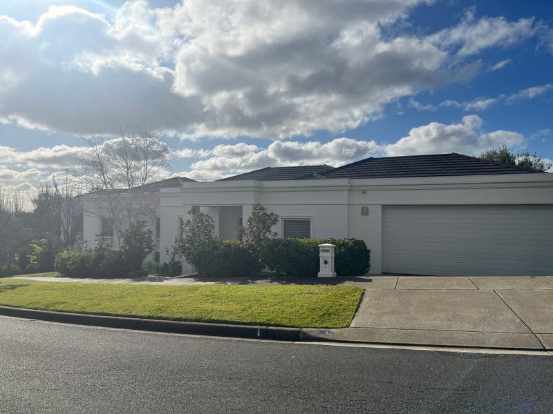 13 Wallaroo Way, Highton, Vic 3216 House for Rent