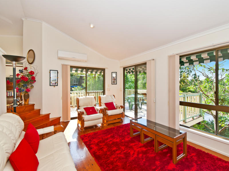 8 Jarrahdale Drive, Elanora, QLD 4221