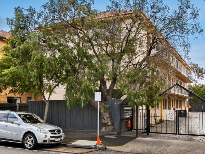 8/93 Ormond Road, Elwood, VIC 3184