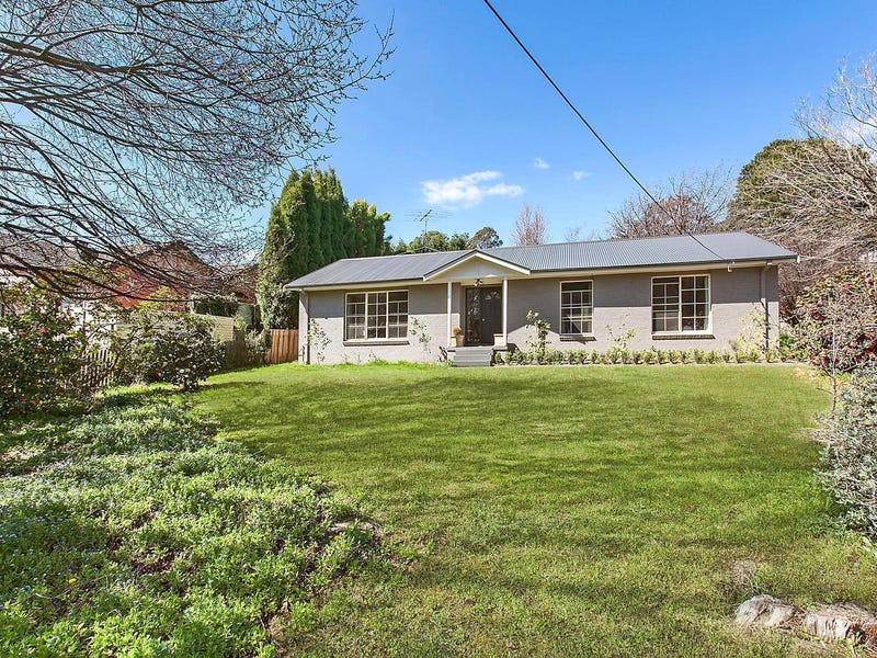 16 Holly Street, Bowral, NSW 2576 Property Details
