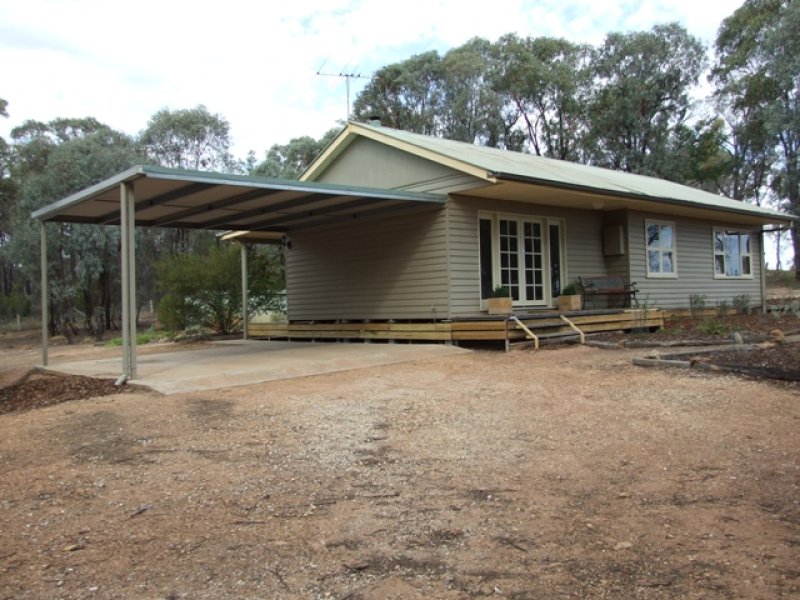 53 Cemetery Road, Chiltern, VIC 3683