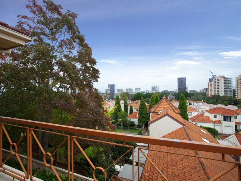 54 Balfour Road, Kensington, NSW 2033 Property Details