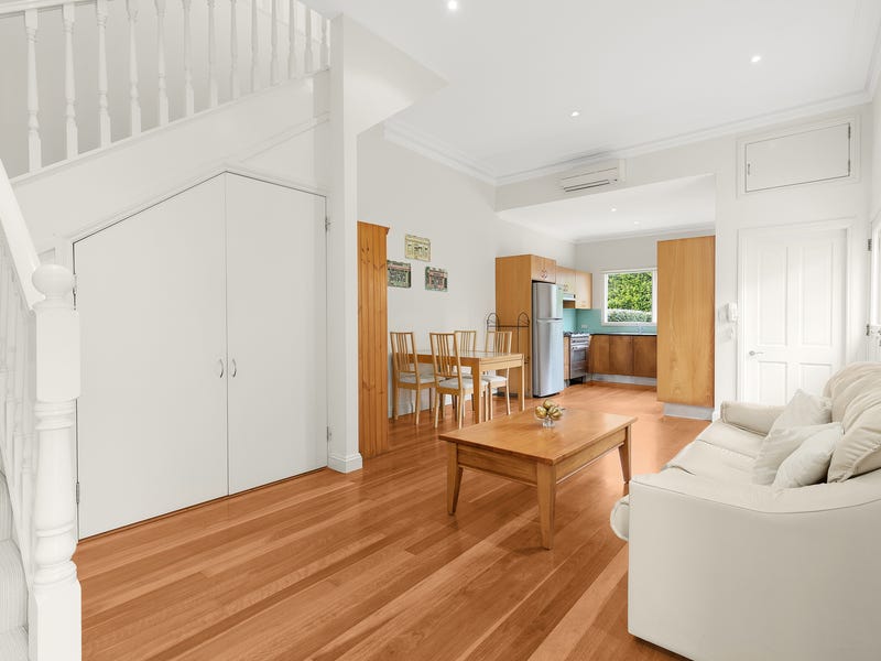 2/10 Lang Street, Mosman, NSW 2088 Property Details
