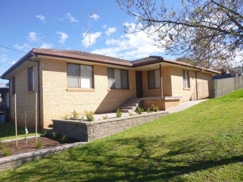 10 Gap Street, Parkes, NSW 2870 Property Details