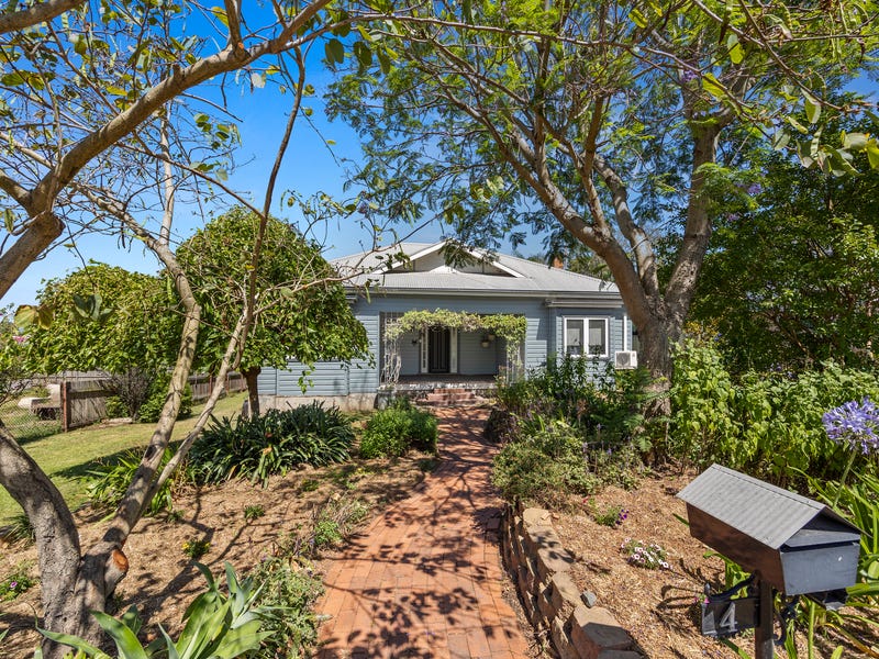 4 Flanders Avenue, Muswellbrook, NSW 2333 Property Details