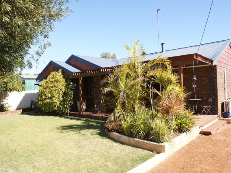 17 Flanagan Way, Dongara, WA 6525 Property Details