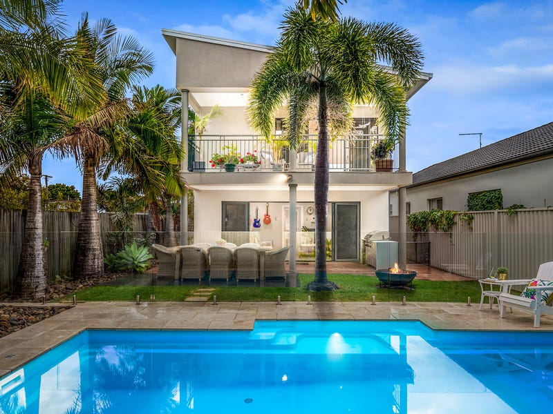 2 Kristen Court, Redcliffe, Qld 4020 - Property Details