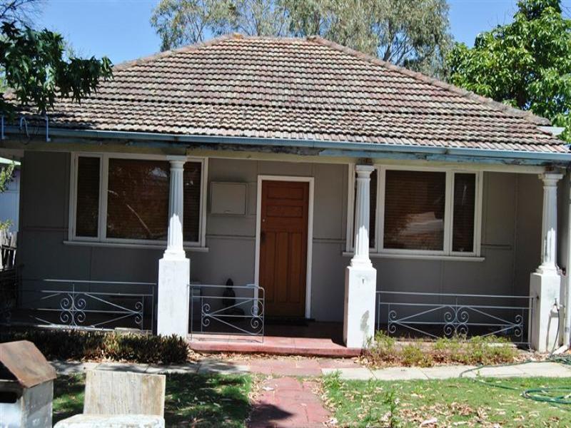 10 Noel Street, Hilton, WA 6163