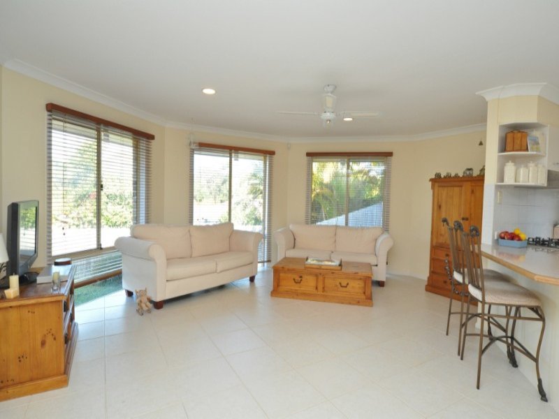 14 Maidstone Place, Parkwood, QLD 4214