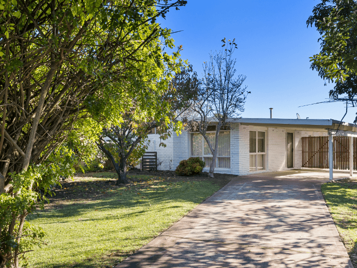 38 Woonton Crescent, Rosebud, Vic 3939 Property Details