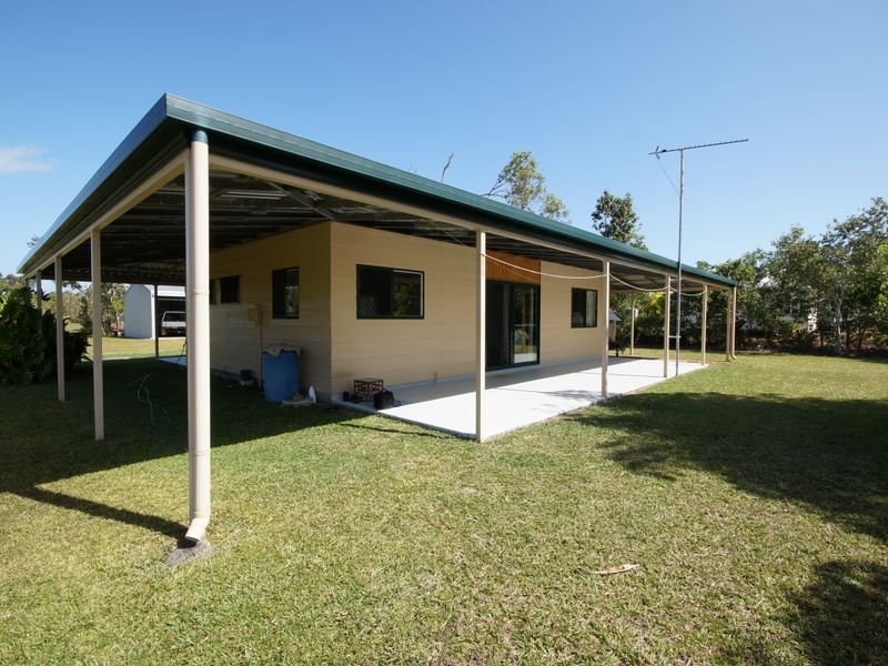 118 Hull Heads Road, Hull Heads, QLD 4854