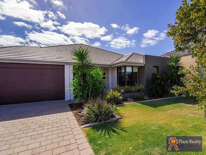 25 Broadstone Vsta, Meadow Springs, WA 6210