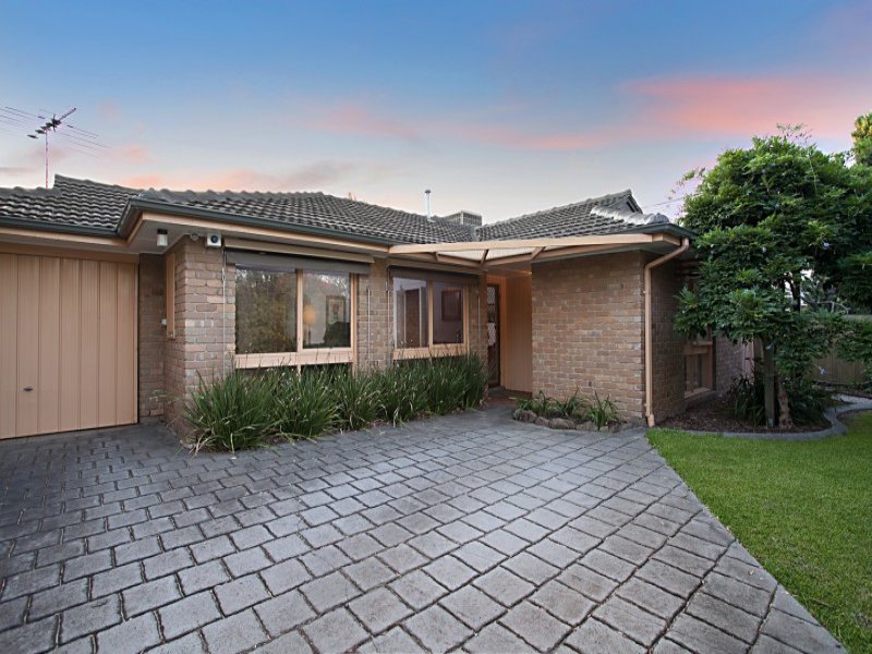 16 Dumfries Road, Keysborough, VIC 3173
