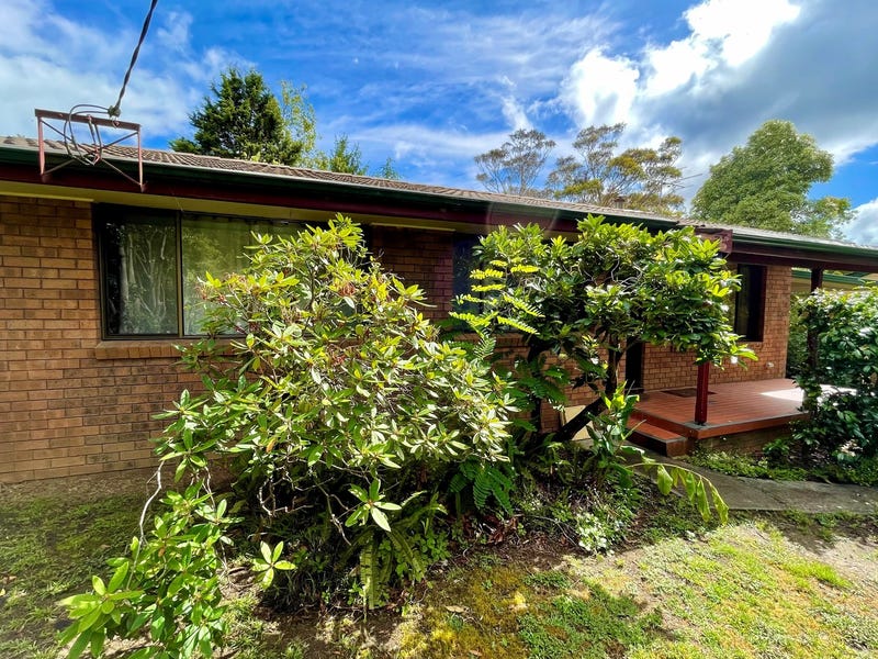 55 Yanko Avenue, Wentworth Falls, NSW 2782