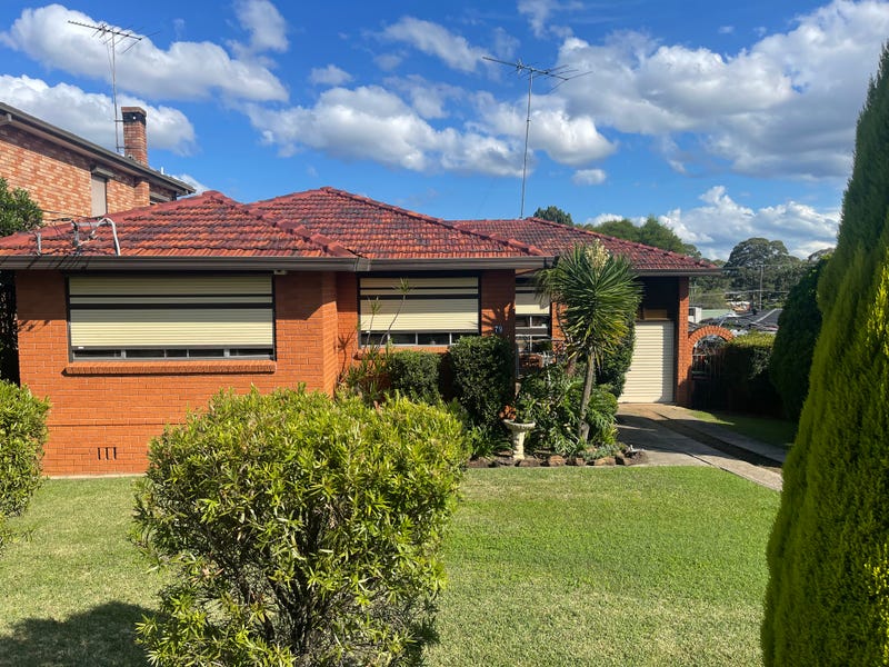 79 Flinders Road, Hall, NSW 2198