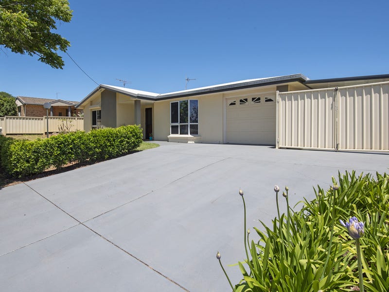 301 Mackenzie Street, Centenary Heights, QLD 4350