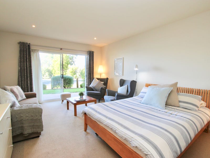 111/210 Steele Street, Cowes, Vic 3922 Property Details